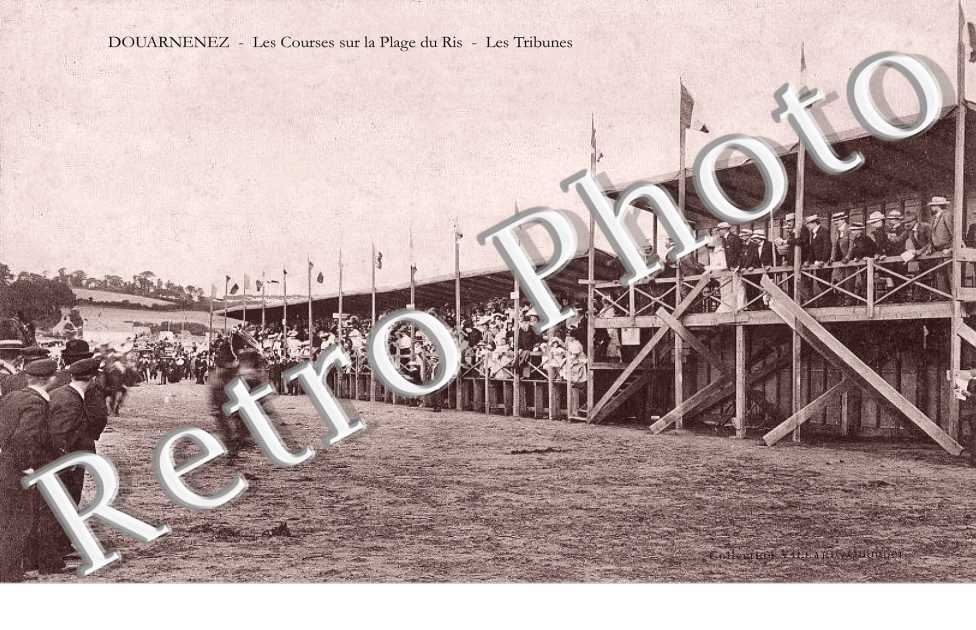 les courses sur la plage du Ris. Les tribunes