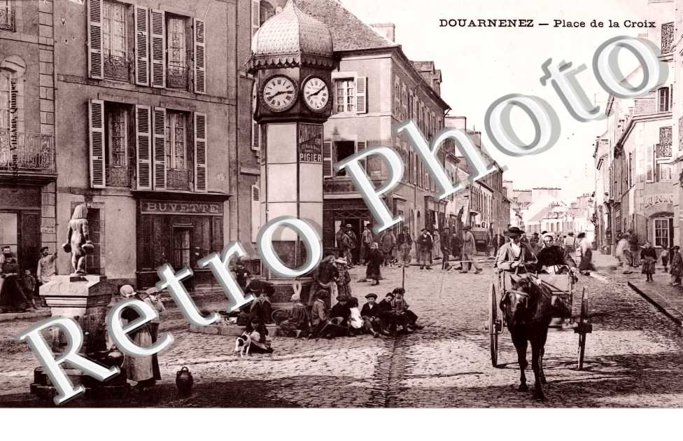 Place de la Croix. Buvette.
