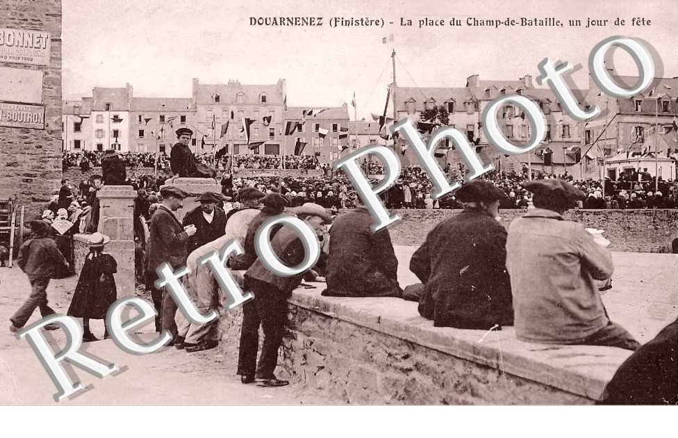 La place du Champs de Bataille un jour de fête