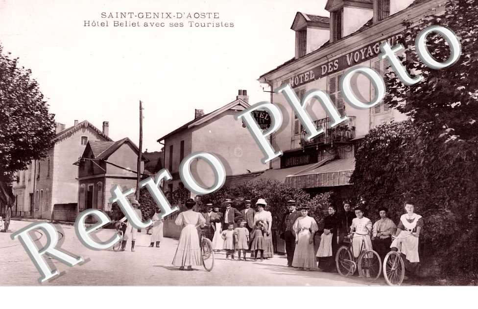 SAINT-GENIX-D&#039;AOSTE Hôtel Bellet avec ses Touristes