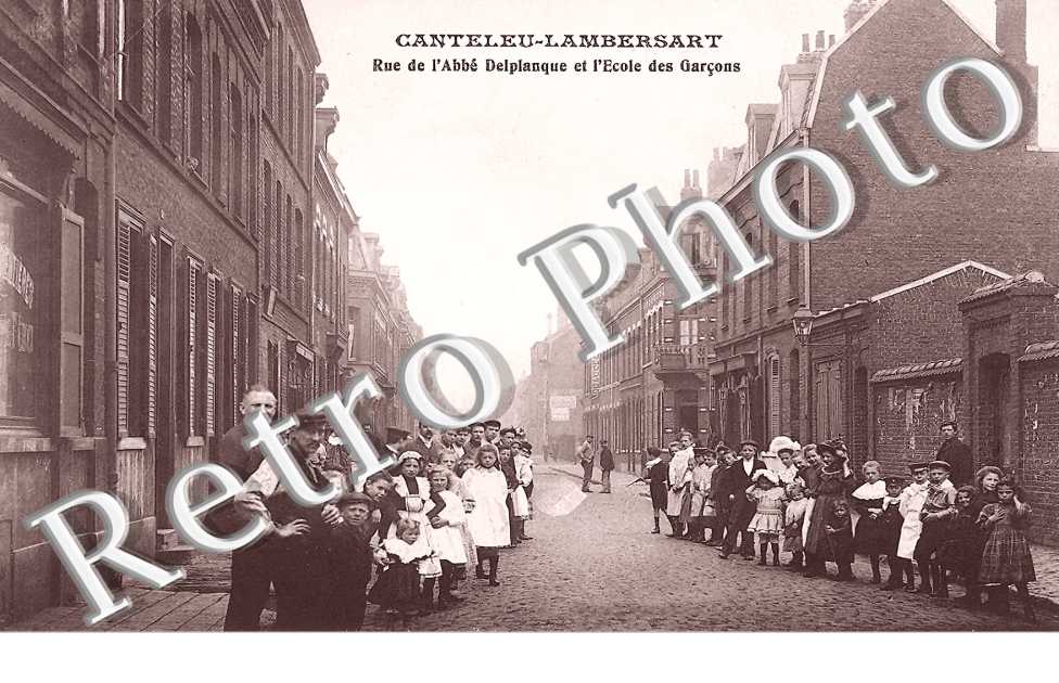Canteleu-Lambersart. Rue de l&#039;Abbé Delplanque et l&#039;école des garçons