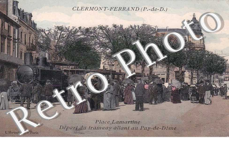 Place Lamartine. Départ du tramway allant au Puy-de-Dôme