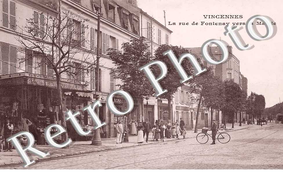 File:Vincennes.Avenue de la République et rue de Montreuil.jpg - Wikimedia Commo