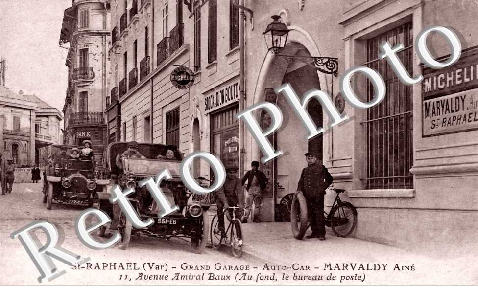 Grand Garage. Auto-Car. Marvaldy Ainé. 11 avenue Amiral Baux (au fond le bureau de poste)