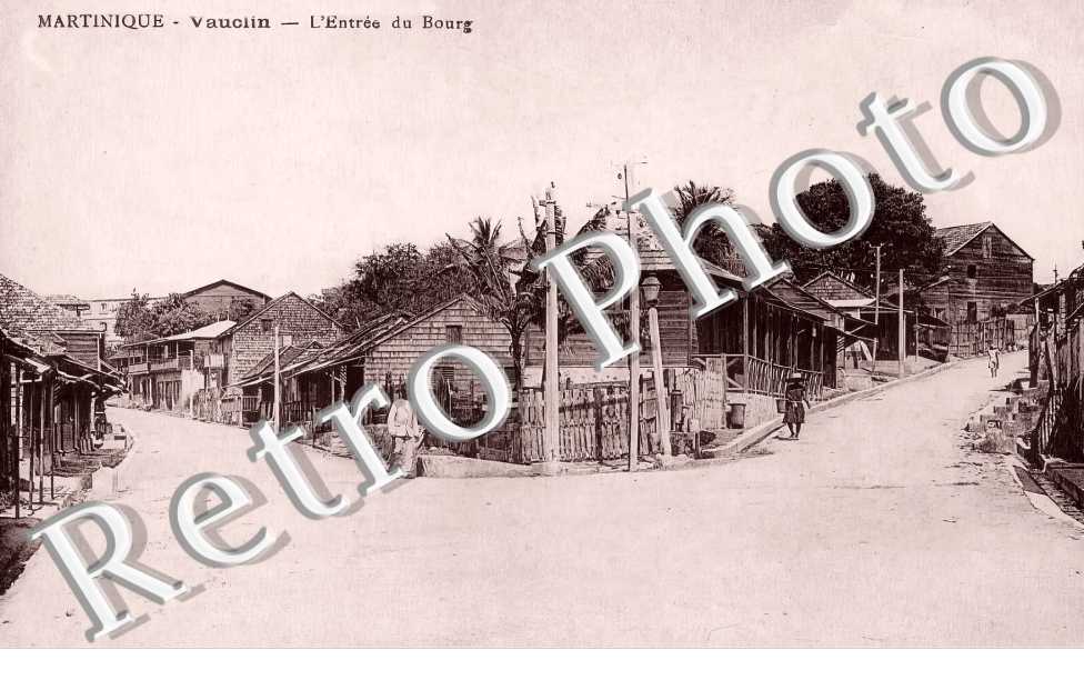 l'entrée du bourg