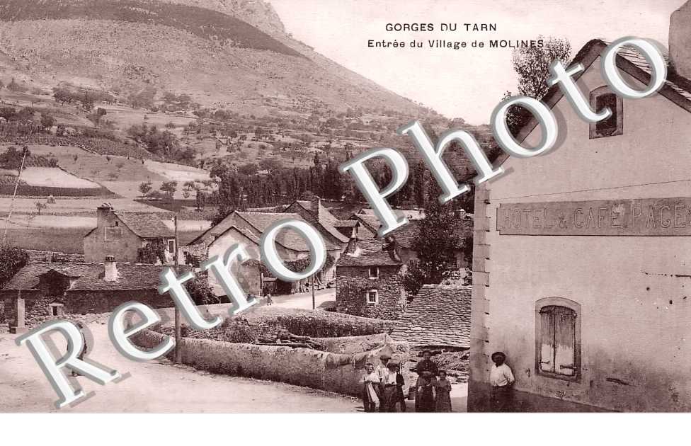 entrée du Village de Molines