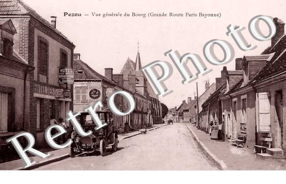 vue générale du Bourg (grande route Paris-Bayonne)