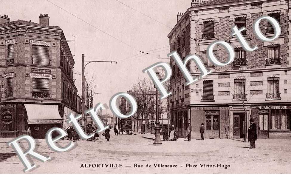 rue de Villeneuve. Place Victor-Hugo