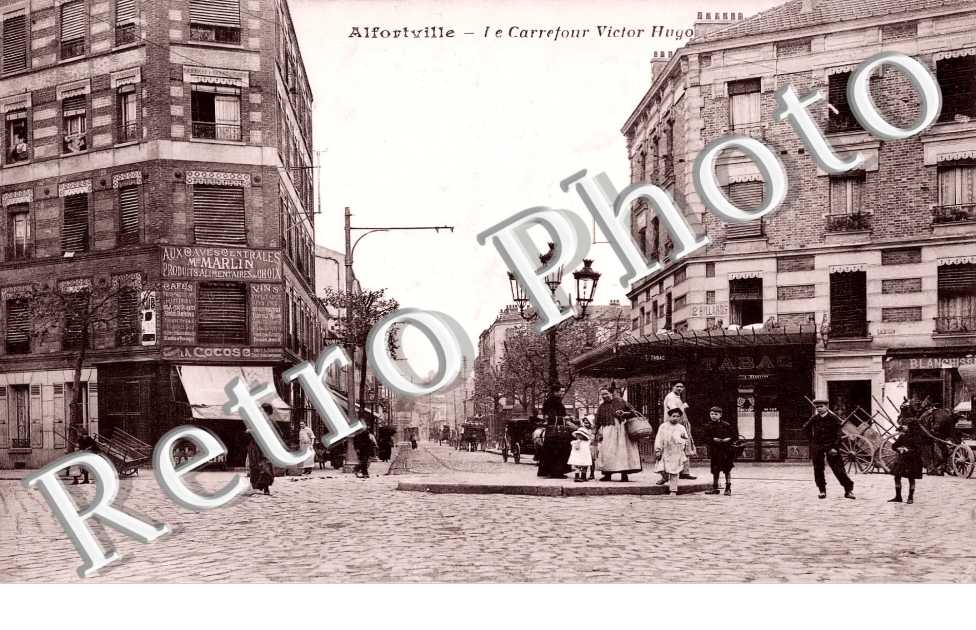 le carrefour Victor-Hugo