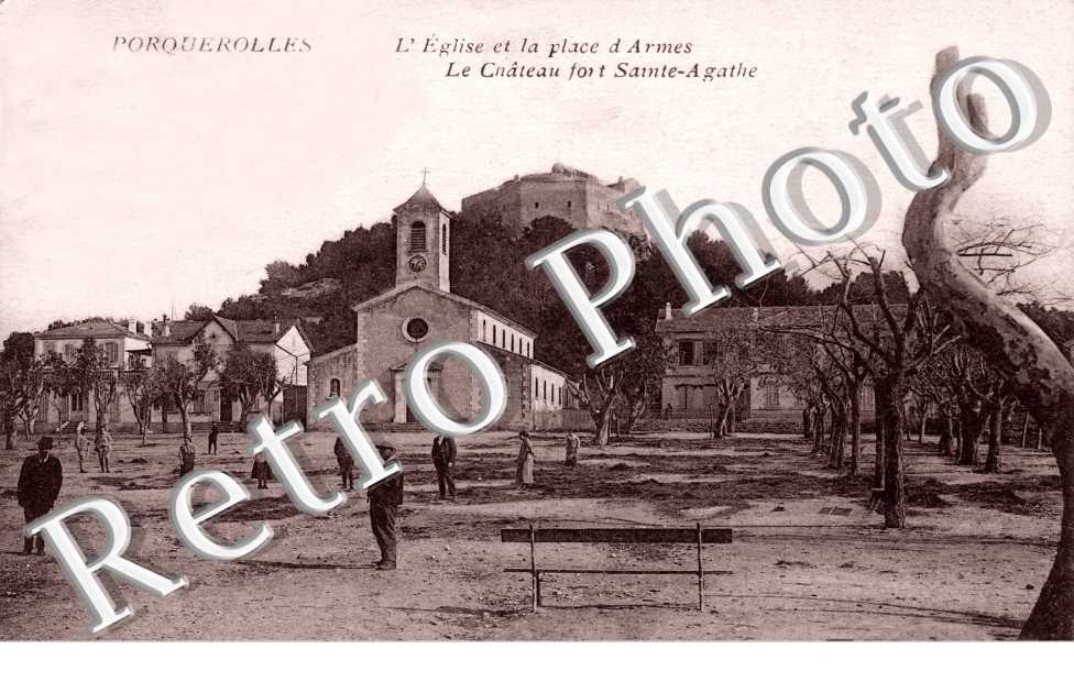 L'Eglise, la Place d'Armes et le Chateau Fort Sainte Agathe
