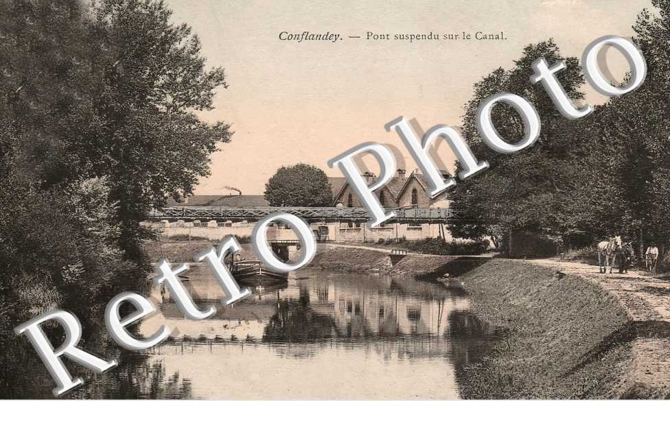 pont suspendu sur le canal