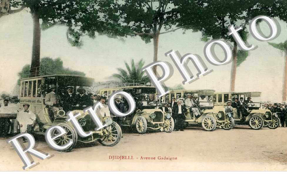 avenue Gadaigne. Les automobiles