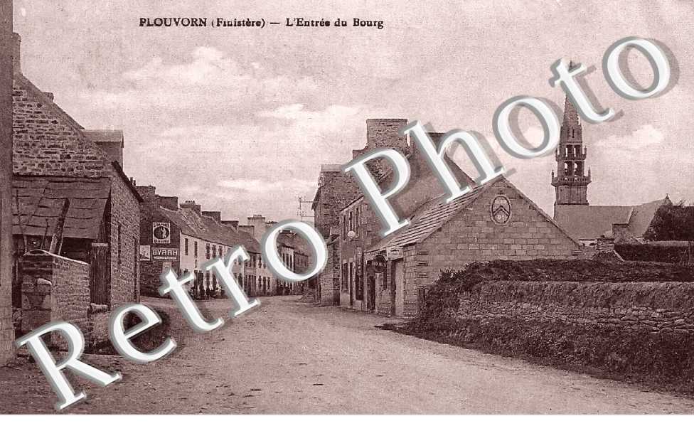 l'entrée du bourg