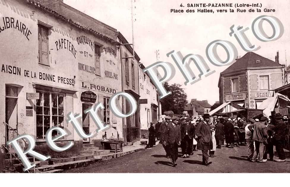 place des Halles, vers la rue de la gare