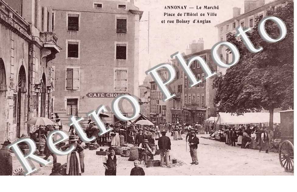 Le Marché. Place de l'Hôtel de Ville et rue Boissy D'Anglas