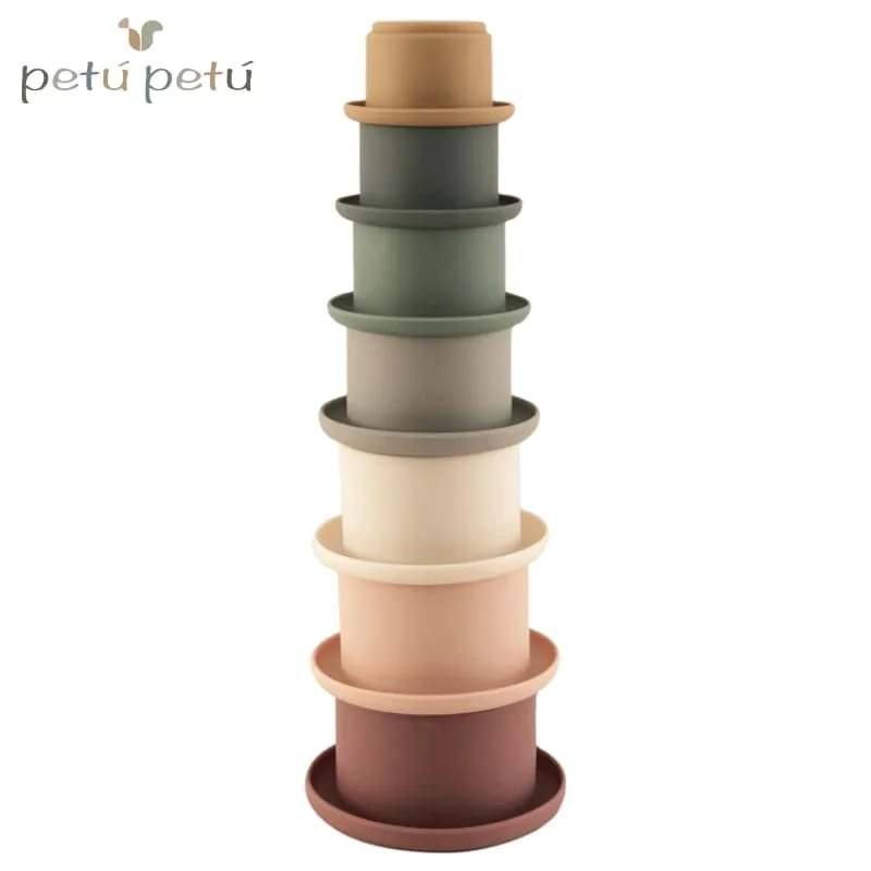 Petú Petú – silikonowa wieża z 7 kubeczków Koku Stacking Cups