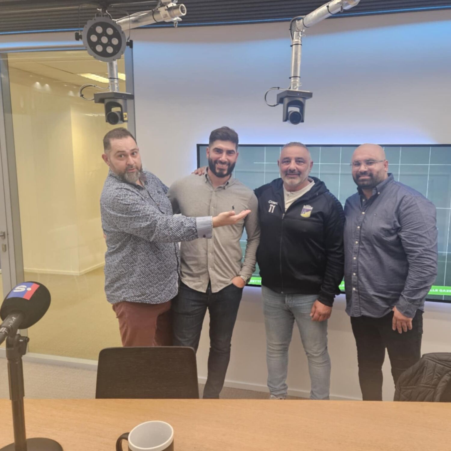 "Gazette foot", épisode 103: Manu Castronovo (Ransart- P1) - Antonio Rosa (Anderlues - P2C) et Ramazan Dogan (Mellet - P4G) "Gazette foot", épisode 103: Manu Castronovo (Ransart- P1) - Antonio Rosa (Anderlues - P2C) et Ramazan Dogan (Mellet - P4G)