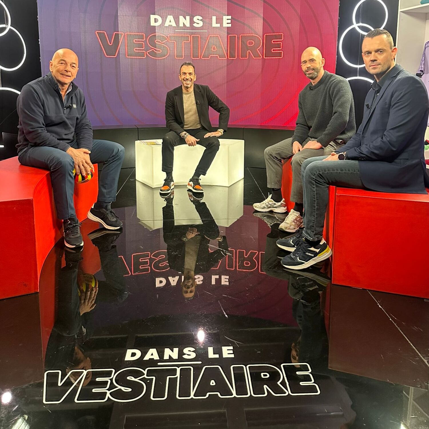 « Le problème, c’est la drogue » : Marc Delire s’en prend aux supporters du Standard après l’invasion du vestiaire episode artwork