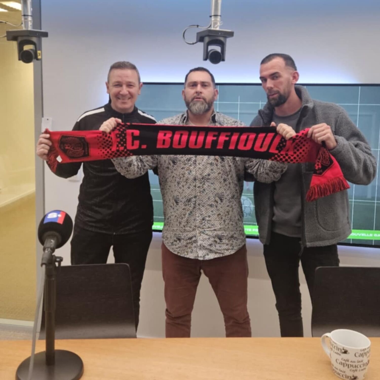 "Gazette Foot", épisode 107: Christophe Barrit (Bouffioulx - P2C) - Rodrigue Bert (Mont-sur-Marchienne-College B - P4G) "Gazette Foot", épisode 107: Christophe Barrit (Bouffioulx - P2C) - Rodrigue Bert (Mont-sur-Marchienne-College B - P4G)