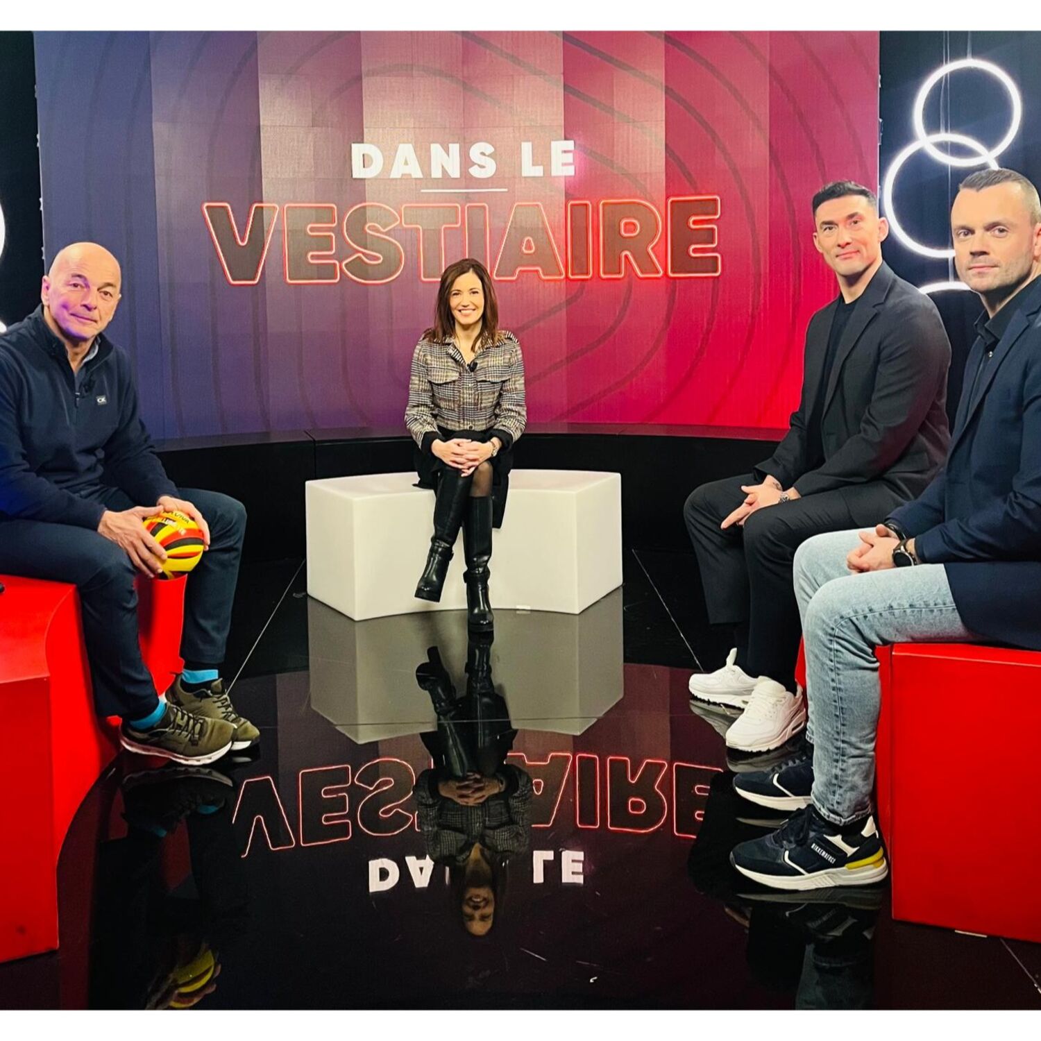 « Bien sûr qu’Anderlecht est candidat au titre ! » : débat enflammé entre Marc Delire et Silvio Proto dans l’émission « Dans le Vestiaire » « Bien sûr qu’Anderlecht est candidat au titre ! » : débat enflammé entre Marc Delire et Silvio Proto dans l’émission « Dans le Vestiaire »