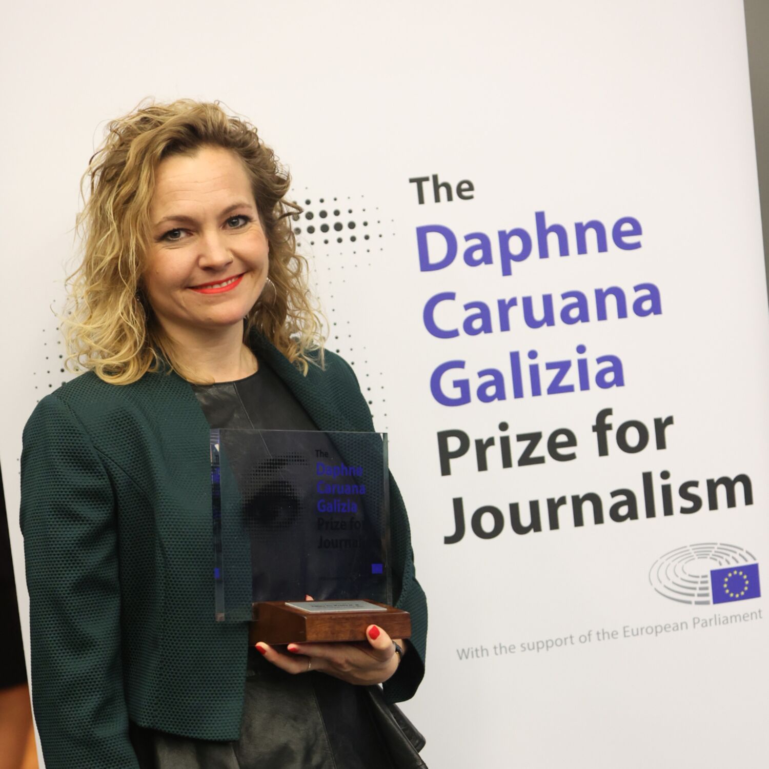 Το Βραβείο Δημοσιογραφίας Daphne Caruana Galizia για το 2025 episode artwork