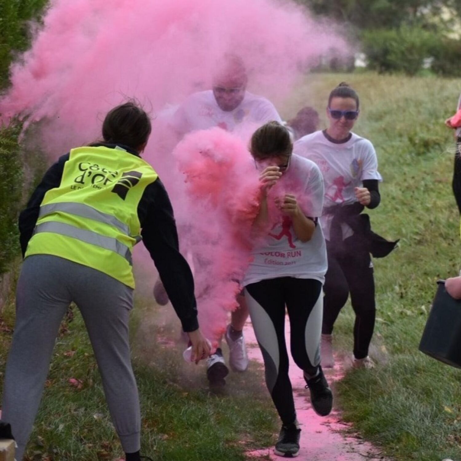 Une « Color run » pour Octobre rose en plaine de Saône