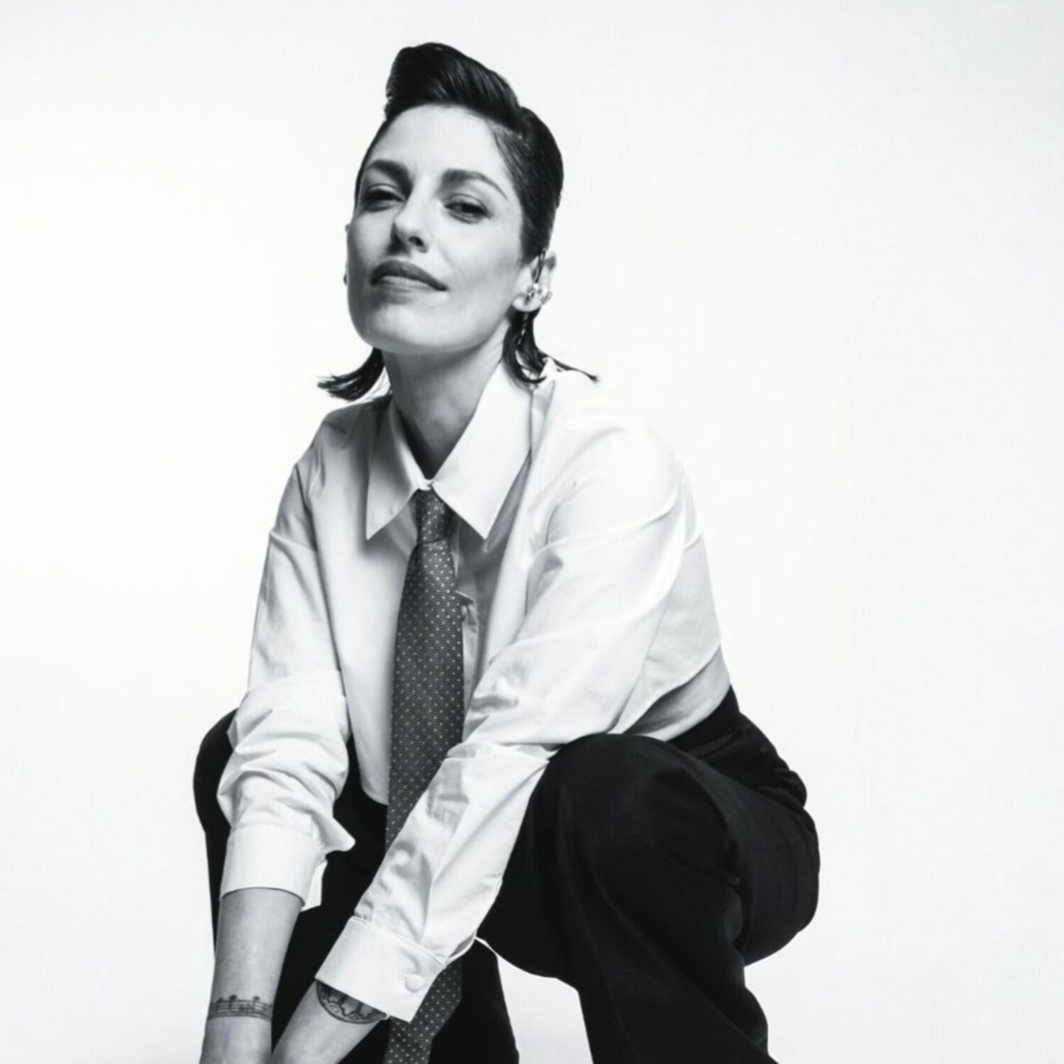 "Revenir à nos premiers amours" : Découvrez l'interview de Jennifer Ayache à propos du dernier album de Superbus