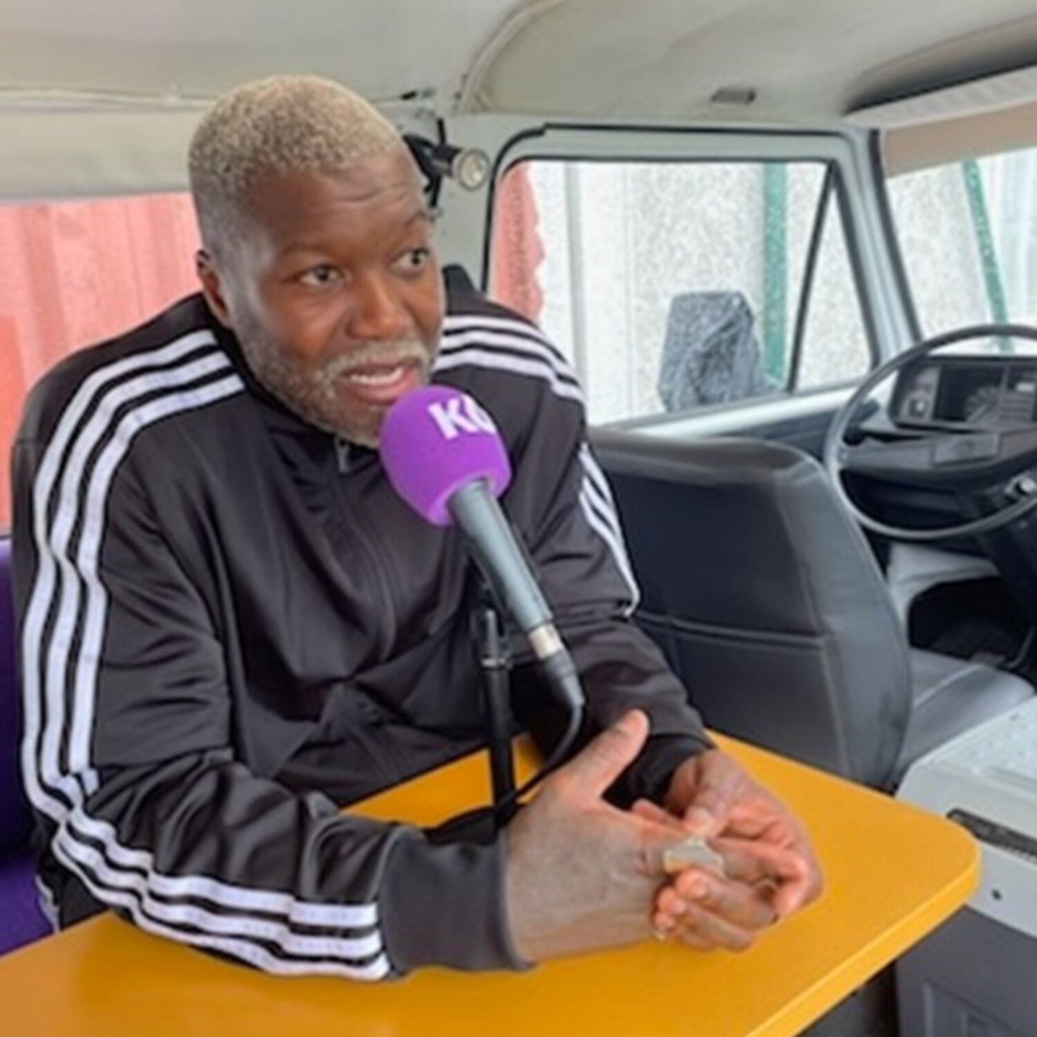 Djibril Cissé répond à K6FM dans le « Kombi K6 »