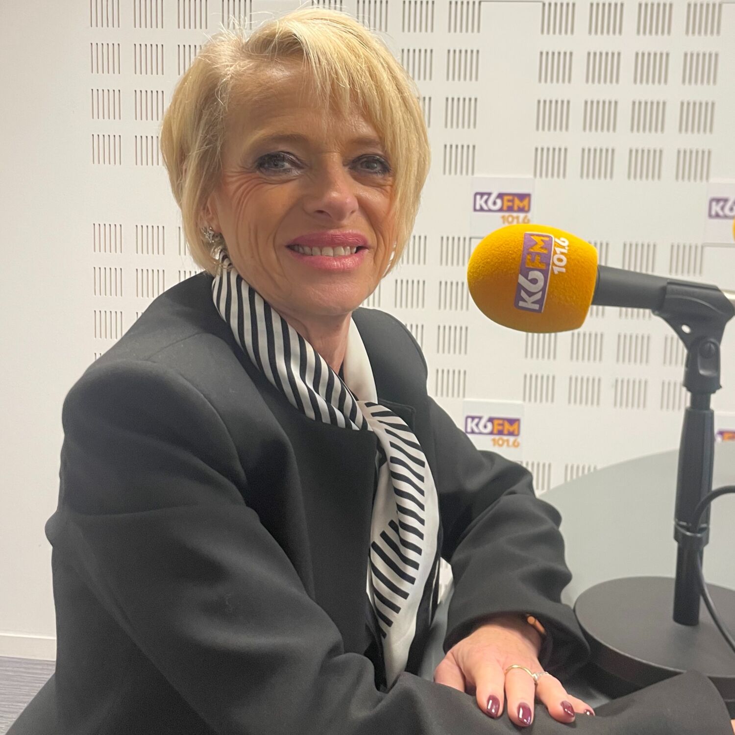 « On utilise tous les jours des objets de l’industrie » : entretien avec Véronique Guillon. « On utilise tous les jours des objets de l’industrie » : entretien avec Véronique Guillon.