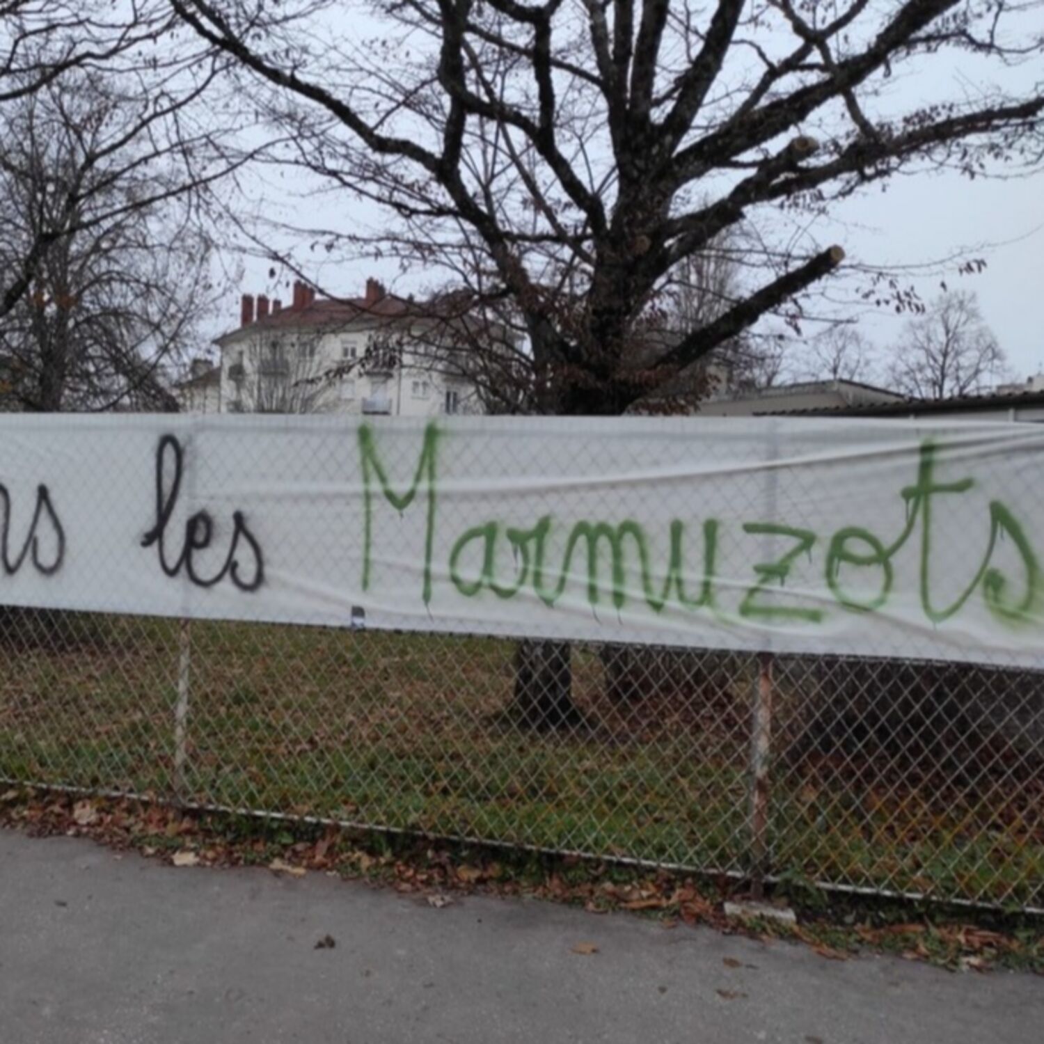 Dijon : une école menacée de fermeture, les parents d’élèves se mobilisent