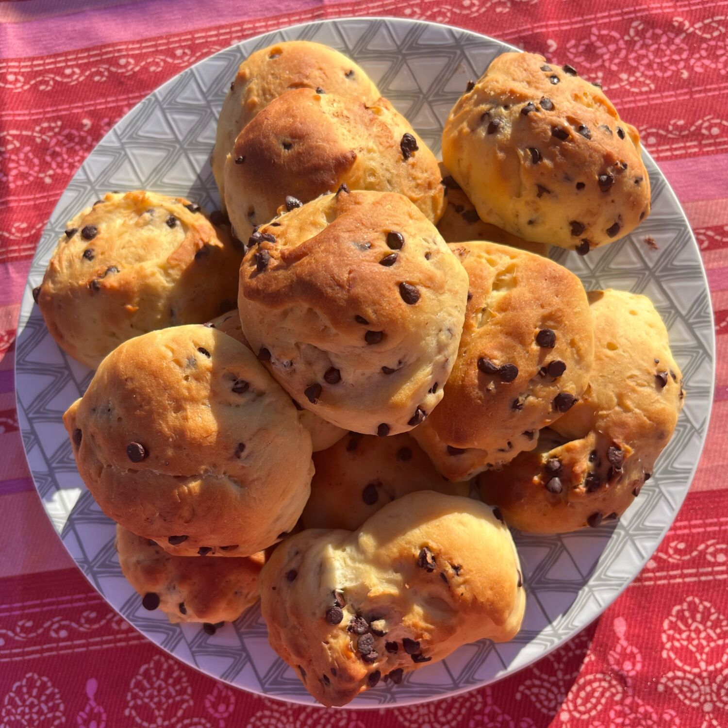 RECETTE DU JOUR - Petites brioches aux pépites de chocolat