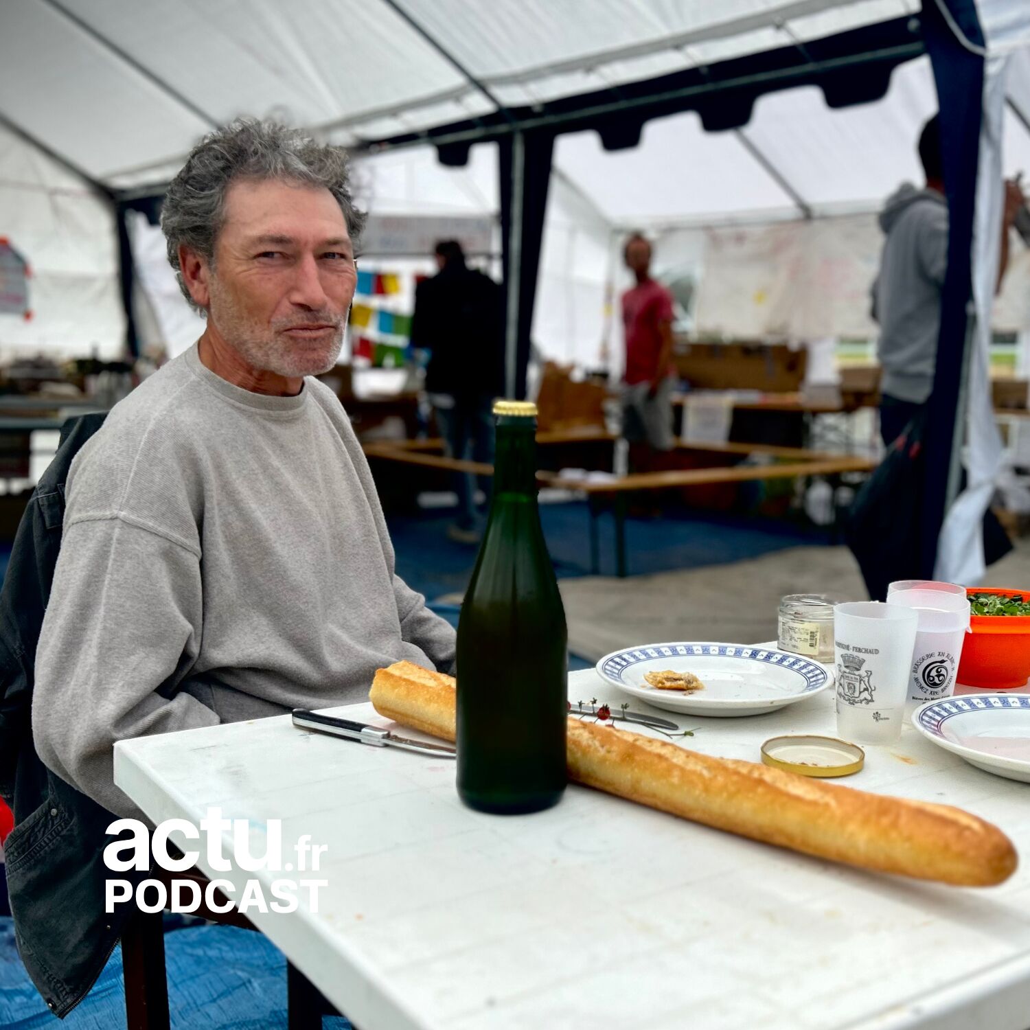 Le "village des indignés" en grève