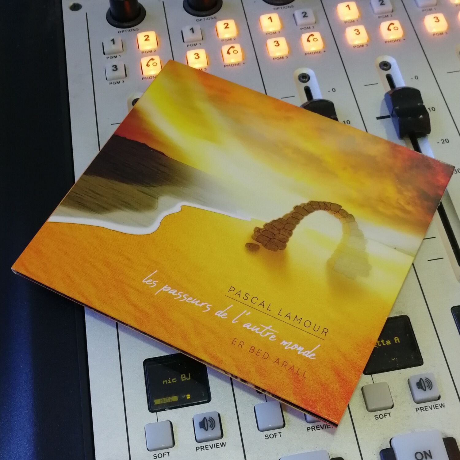 Les passeurs de l'autre monde - nouvel album de Pascal Lamour