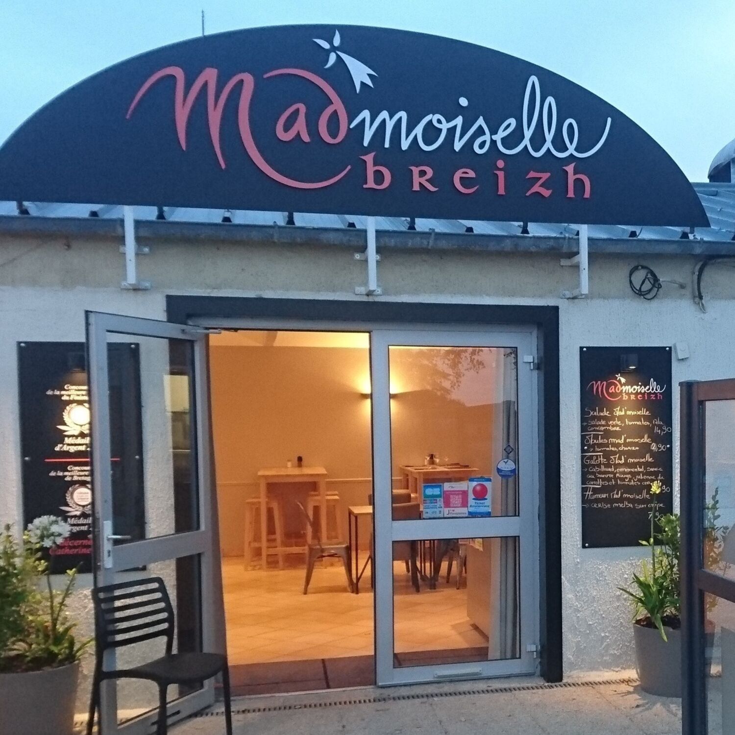 Mad'Moiselle Breizh - L'une des meilleures crêperies de Bretagne !