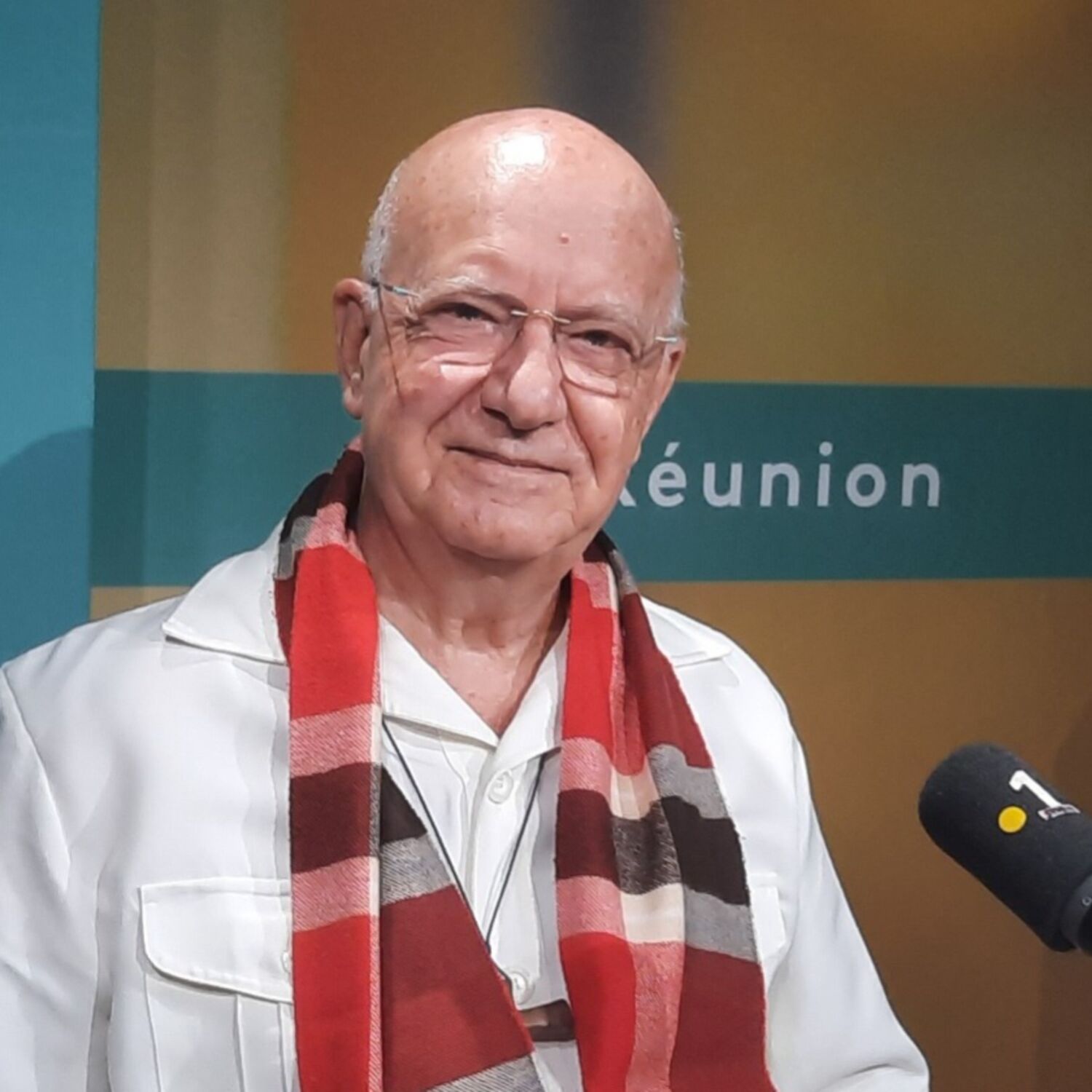 Mgr Gilbert Aubry, évêque émérite de La Réunion episode artwork