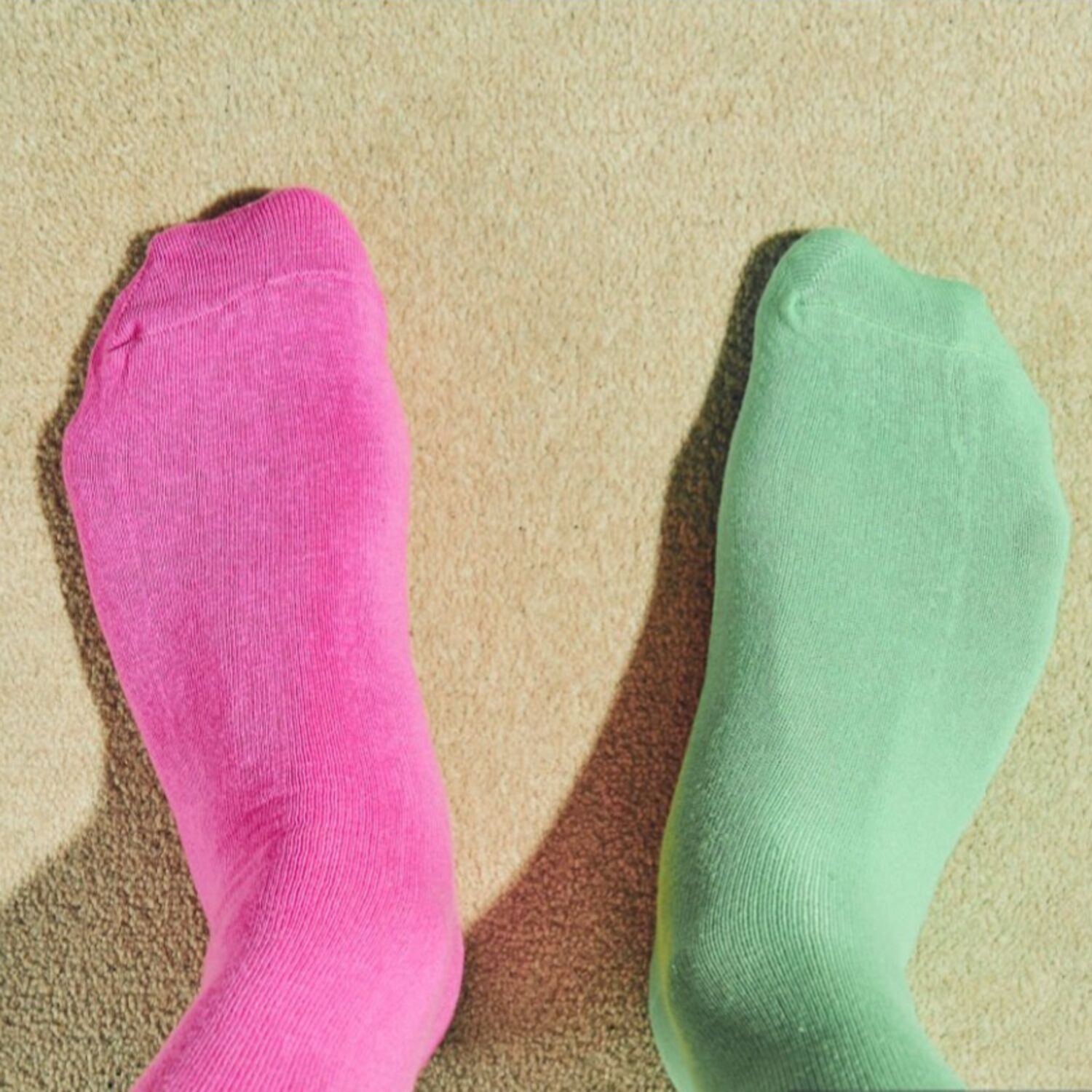Pourquoi sommes-nous invités à porter des chaussettes dépareillées...