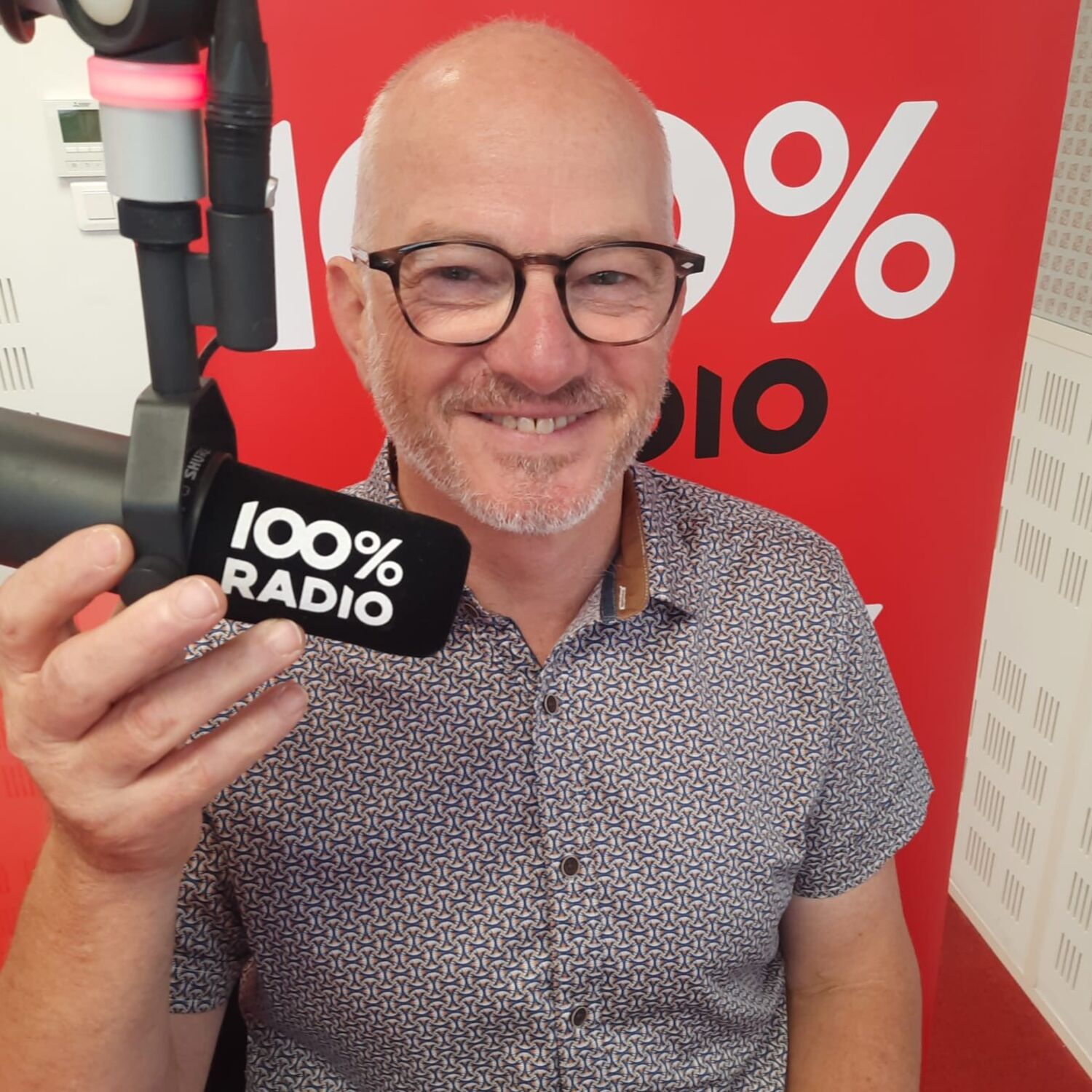 GRAND RASSEMBLEMENT de véhicules à FENOUILLET- Denis sur 100%