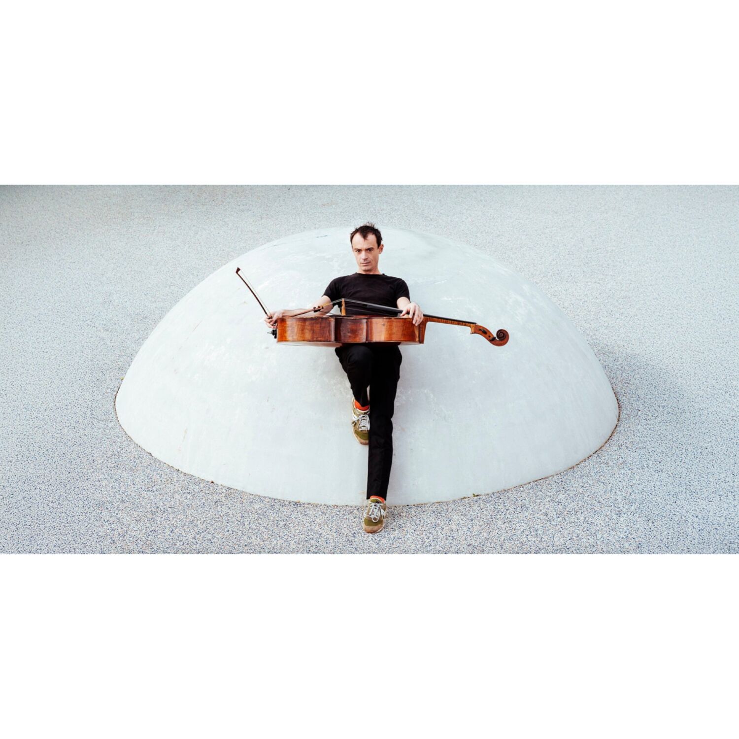 100% chez vous dans les PO avec Gaspar Claus sur la scène du Grenat