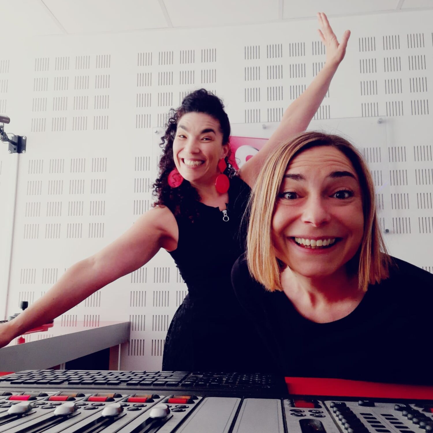 DE-TEN-DUE le ONE WOMAN SHOW de FANNY WOLFF- sur 100%