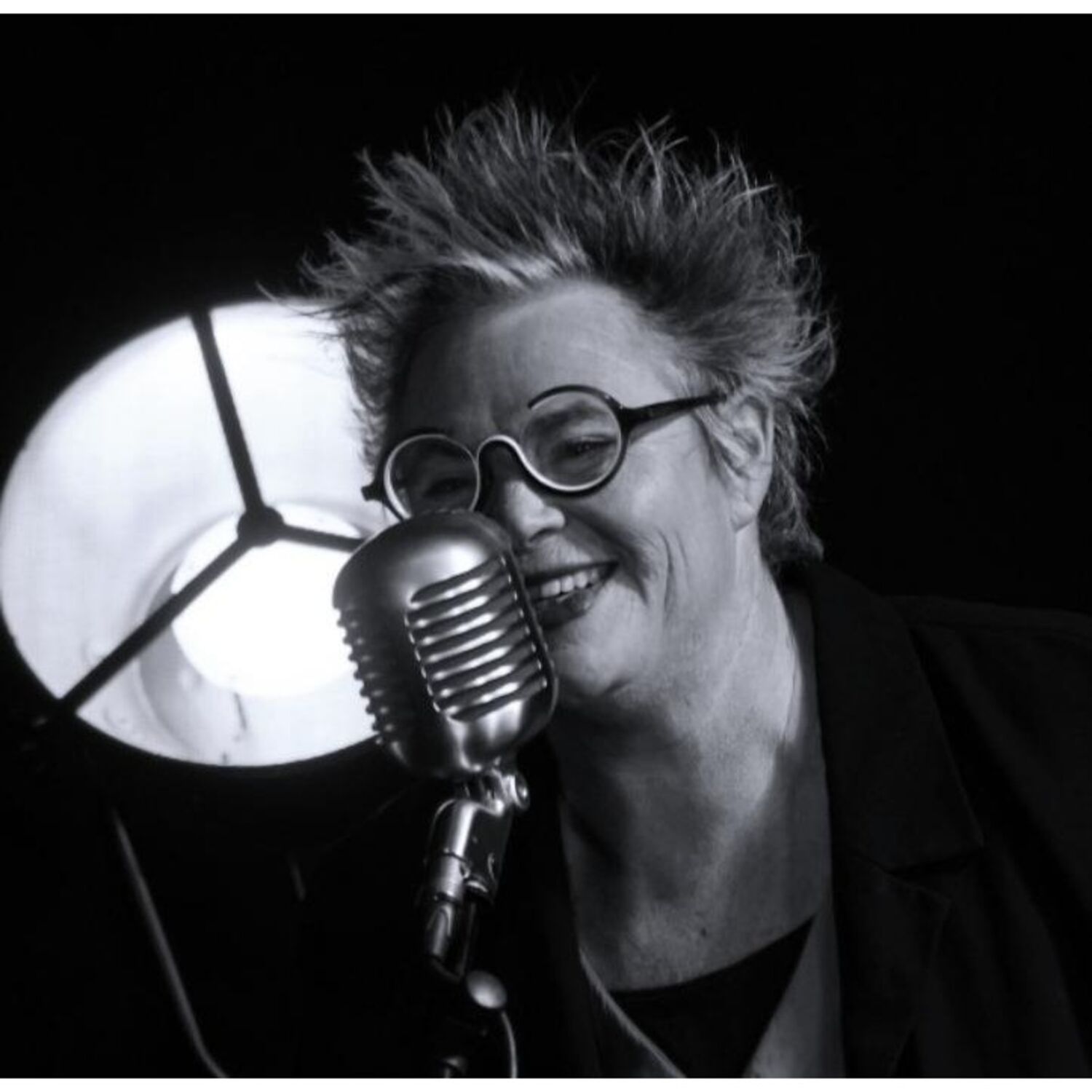 100% radio dans les PO avec Philippe : Karine Devilliers chante Piaf