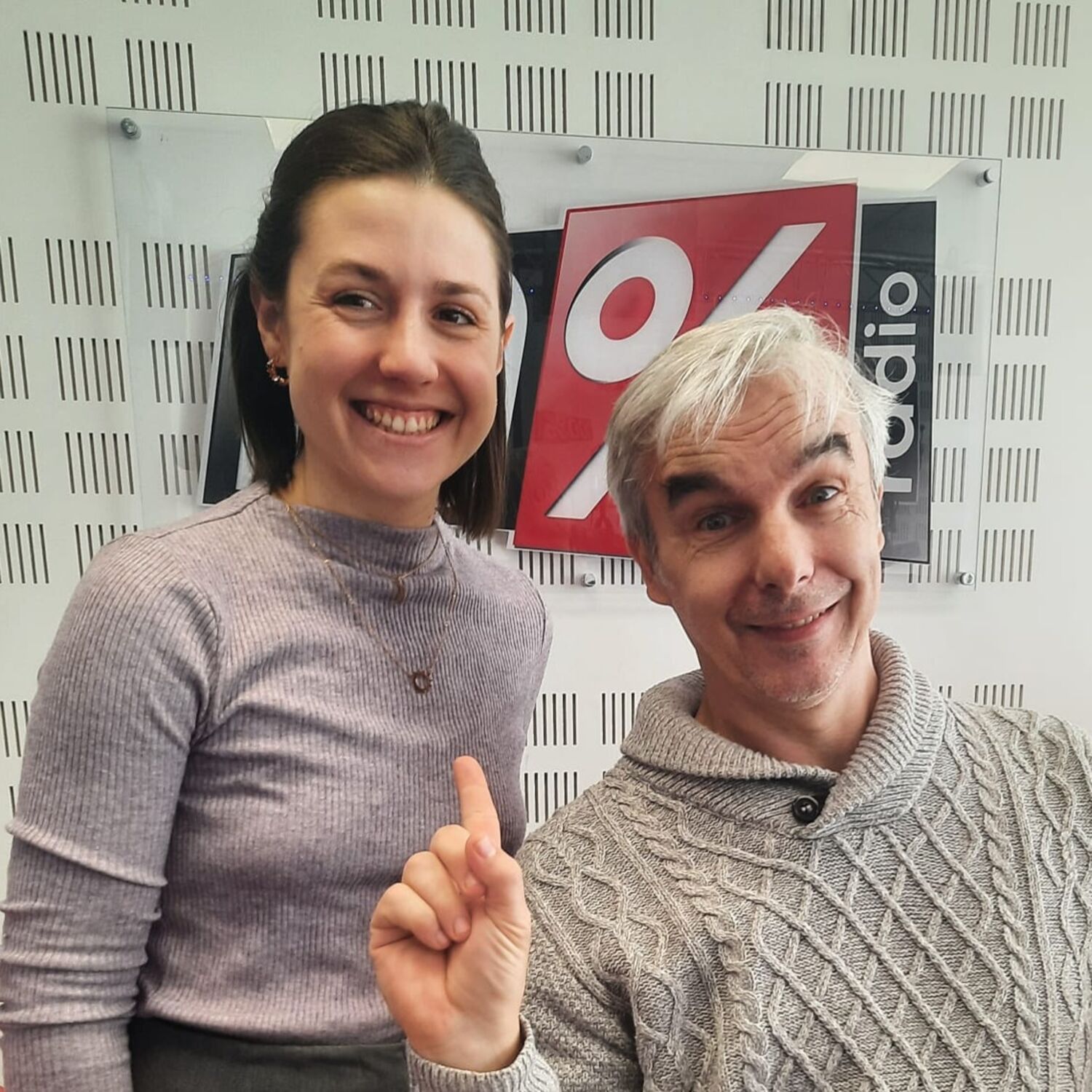 UN SPECTACLE SUR LES COMEDIES MUSICALES à Leguevin- Marta et Cyril...