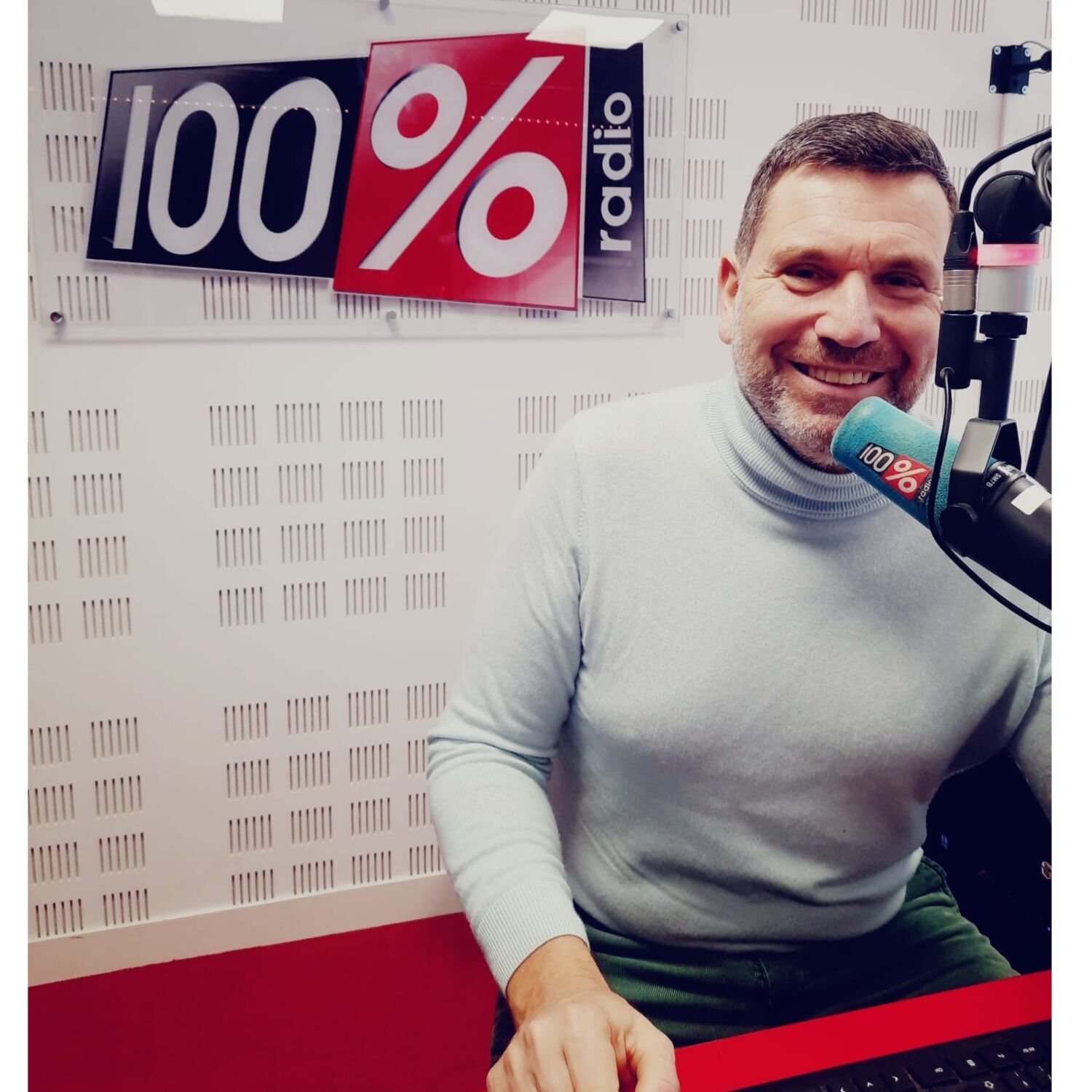 MARTINE FAIT UN CARTON au GRENIER THEATRE- Philippe Cros sur 100%