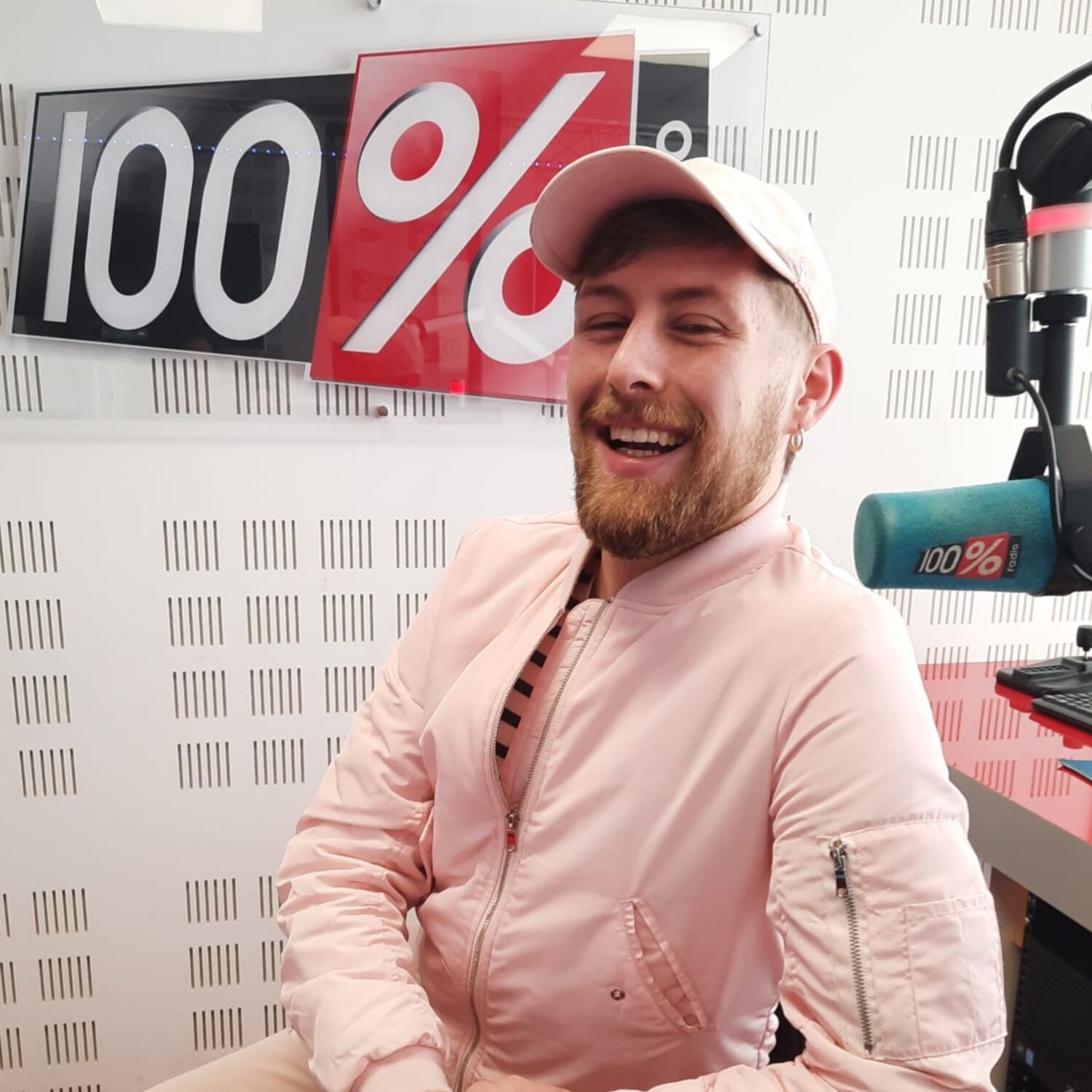 100%