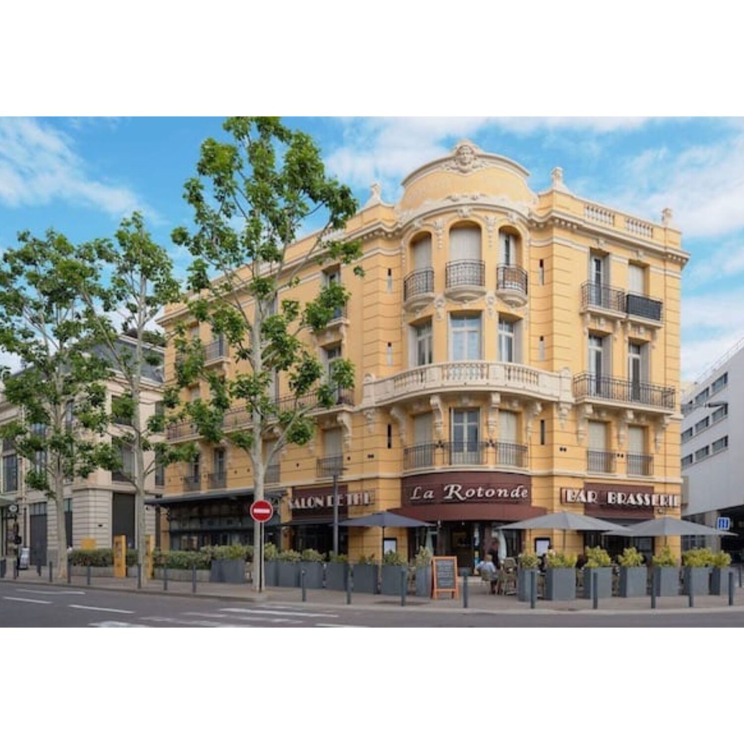 Le menu du jour sur 100% radio à Perpignan au restaurant La Rotonde