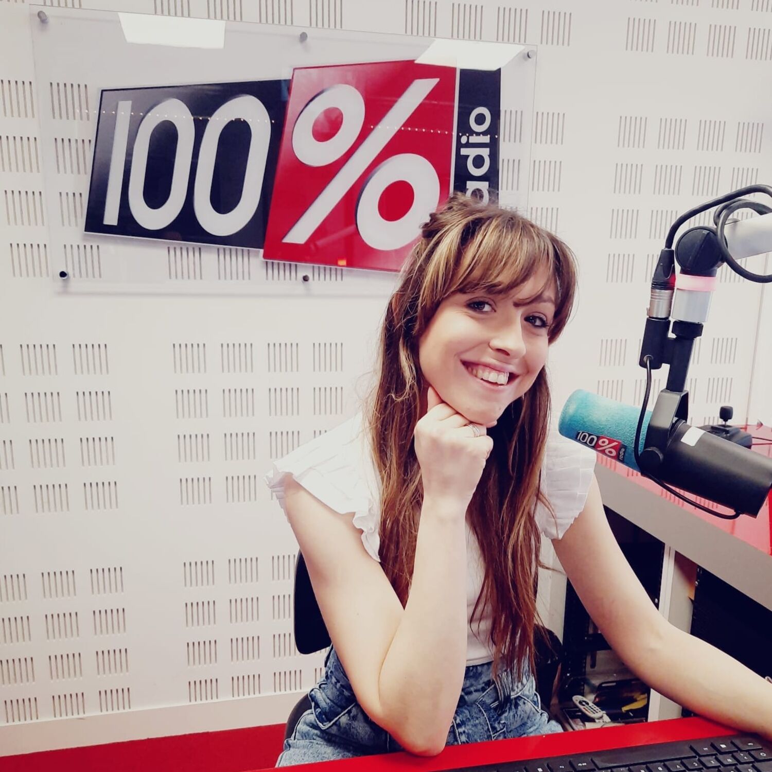 ELLA LAIRONE au CHORUS- sur 100%