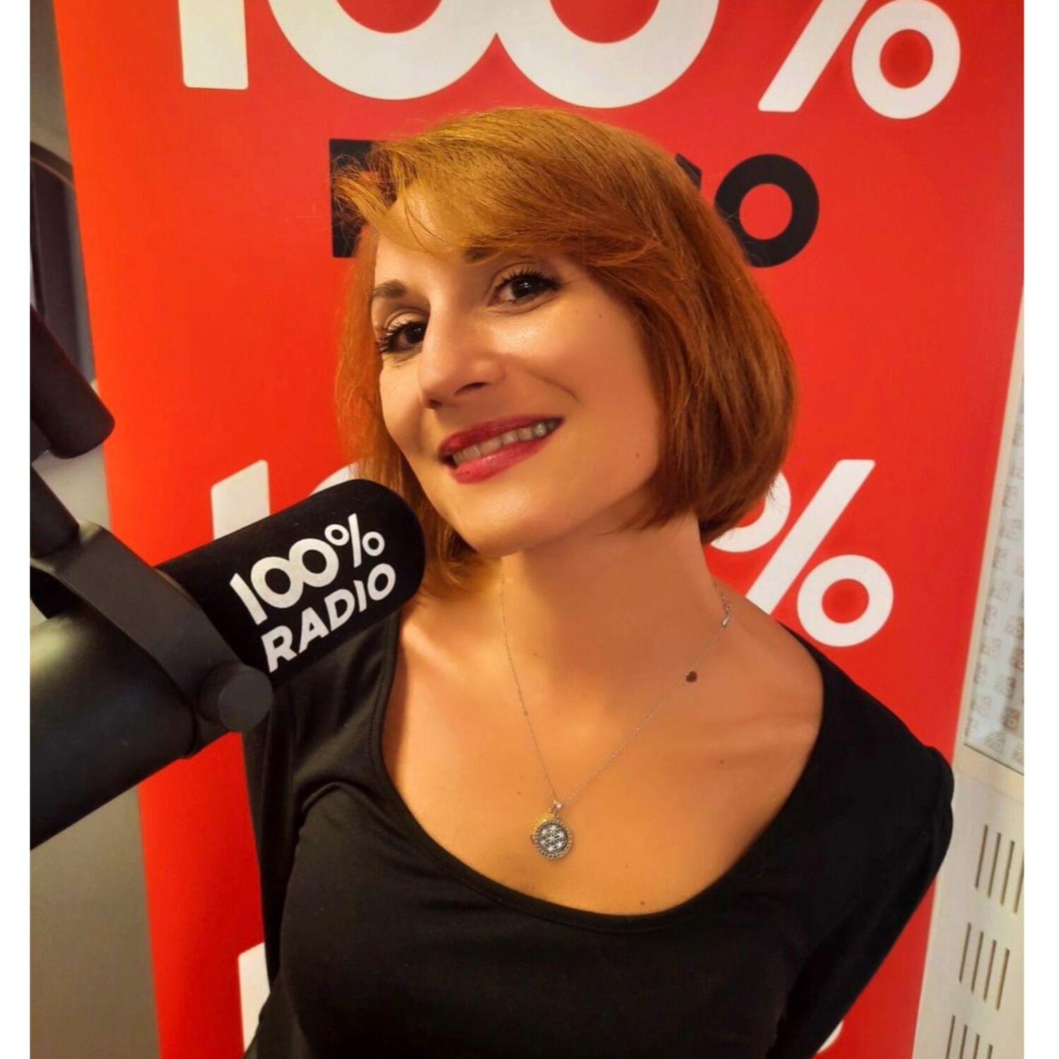 DAME GERALDINE en concert à la cour des consuls- sur 100%