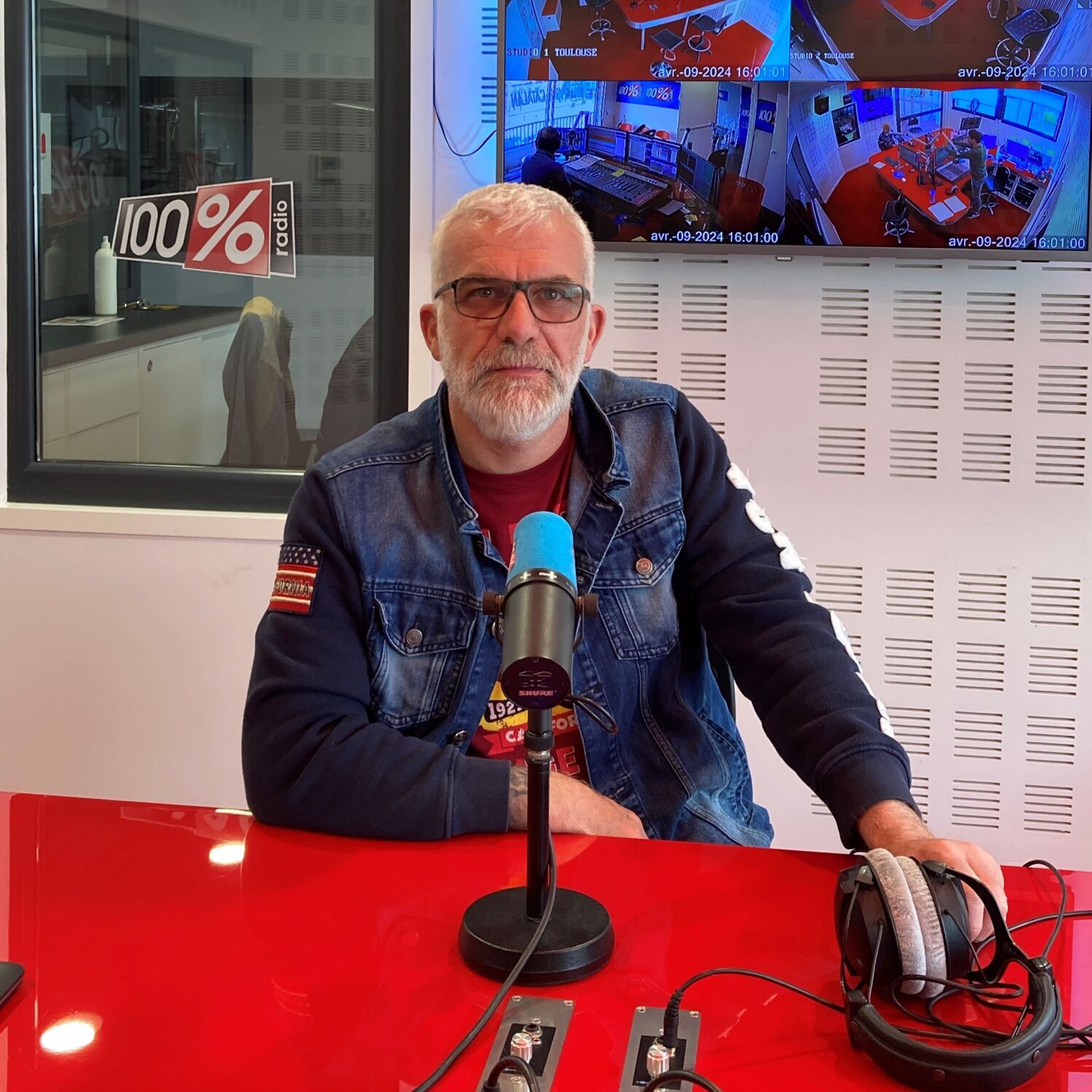 Podcast de l'émission 100% chez vous avec l'expo de Véhicules anciens