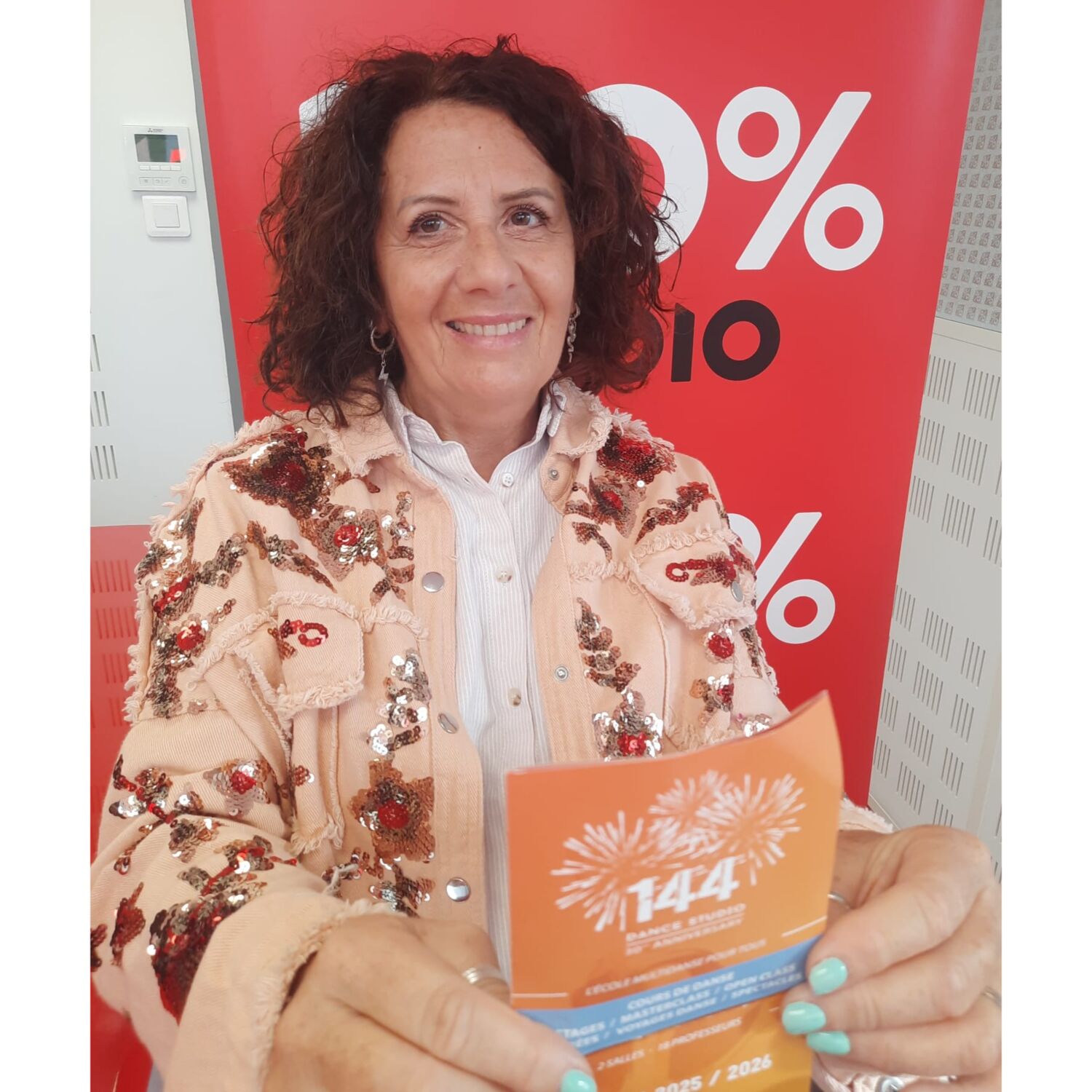 VENEZ DANSER AU 144- Véronique sur 100%