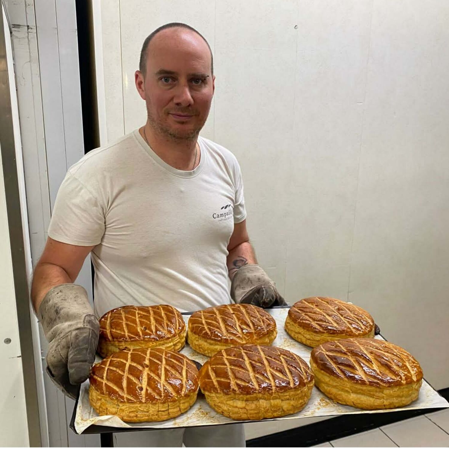 Calvados : premier prix départemental pour sa galette des rois aux amandes episode artwork