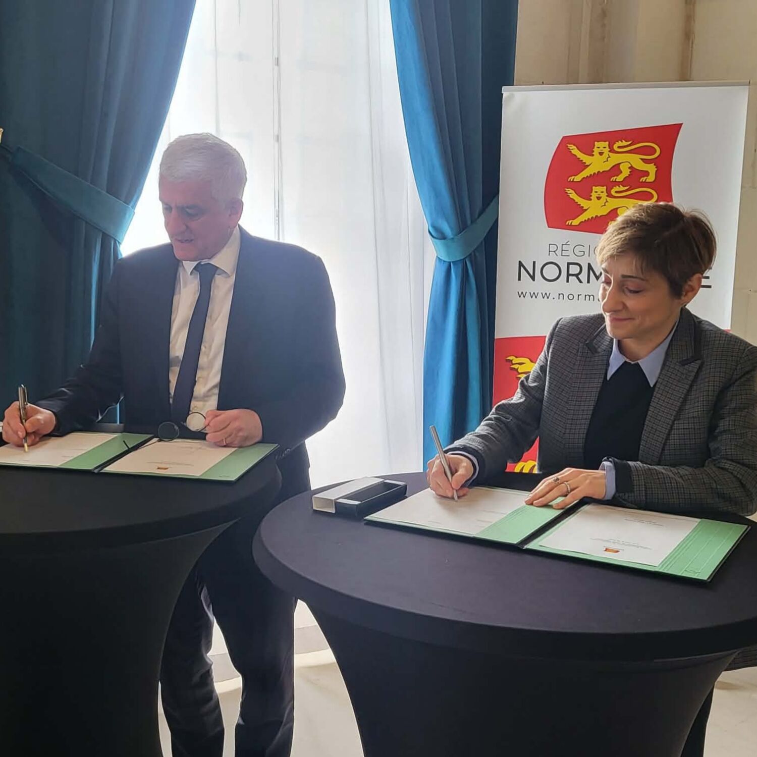 Signature officielle du contrat d’exploitation des lignes ferroviaires de l’Etoile de Caen episode artwork